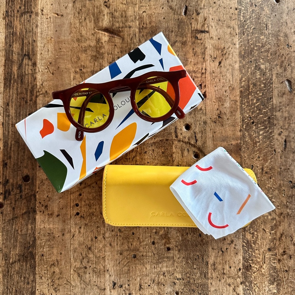 LIND BROWN ROUND SUNGLASSES WITH YELLOW LENS